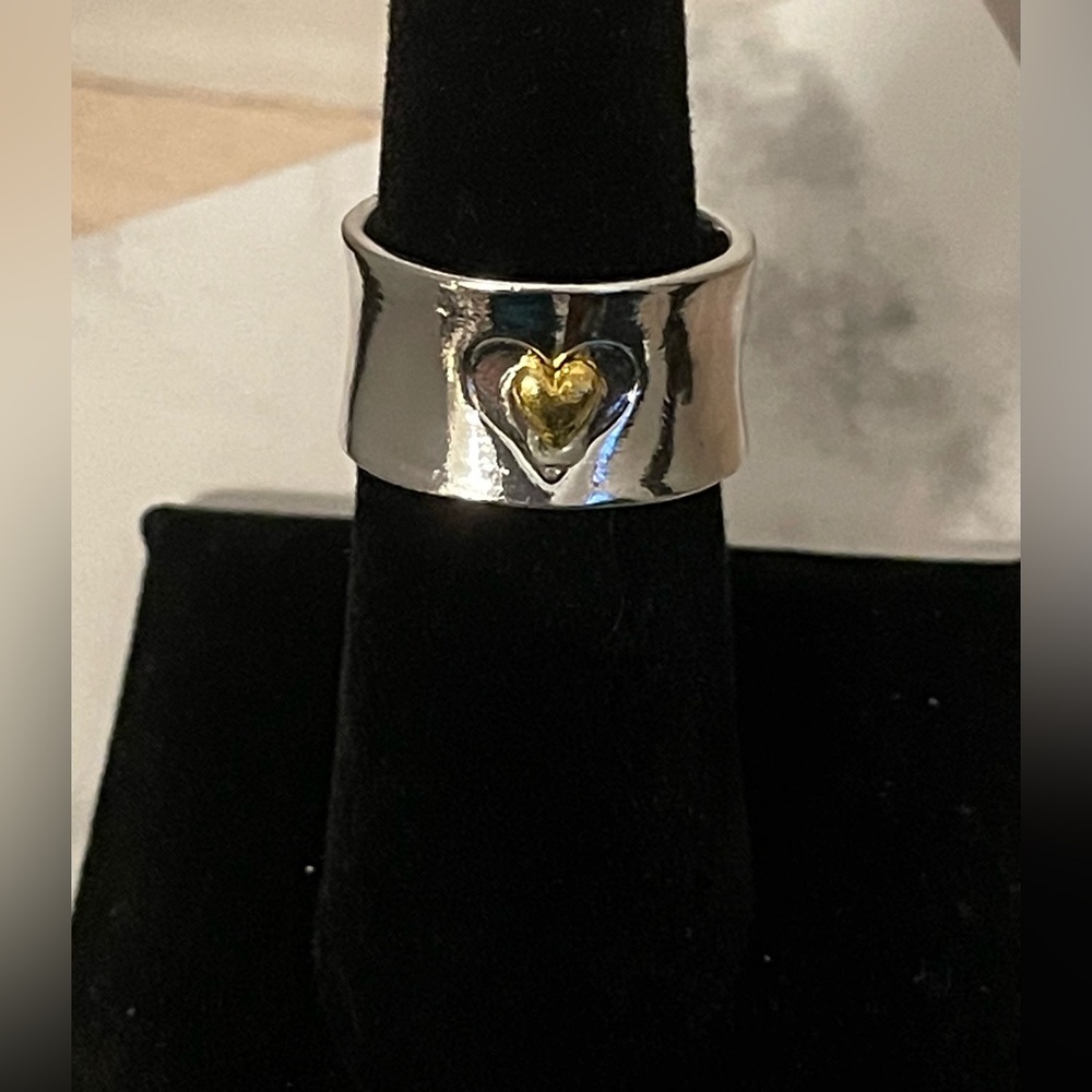 💛 S925 Stamped Silver with Gold Heart Ring-Size 7 - Picture 8 of 8
